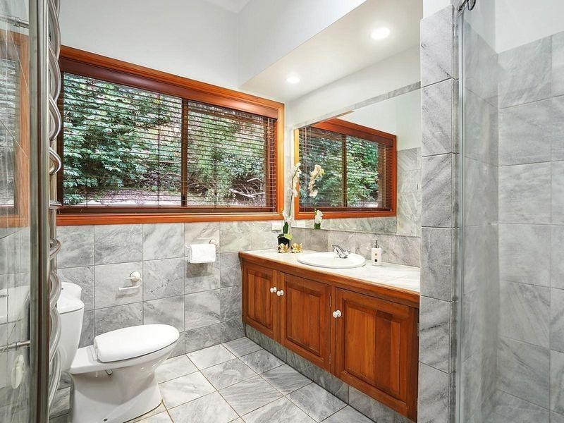 348 Gold Creek Road, Brookfield QLD 4069