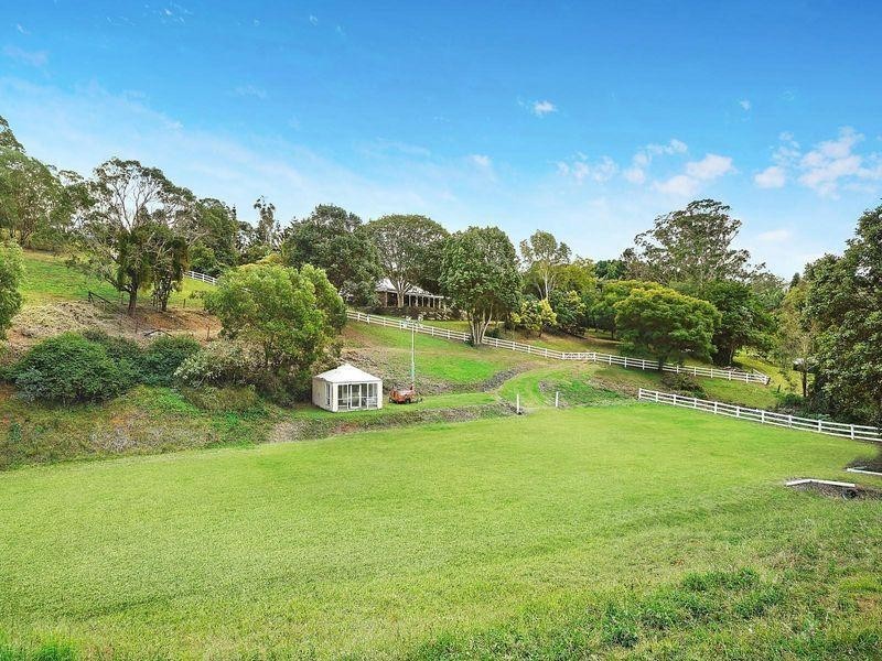 348 Gold Creek Road, Brookfield QLD 4069