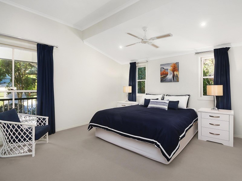 7 Brookvale Close, Kenmore Hills QLD 4069