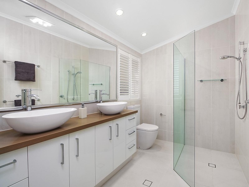 7 Brookvale Close, Kenmore Hills QLD 4069