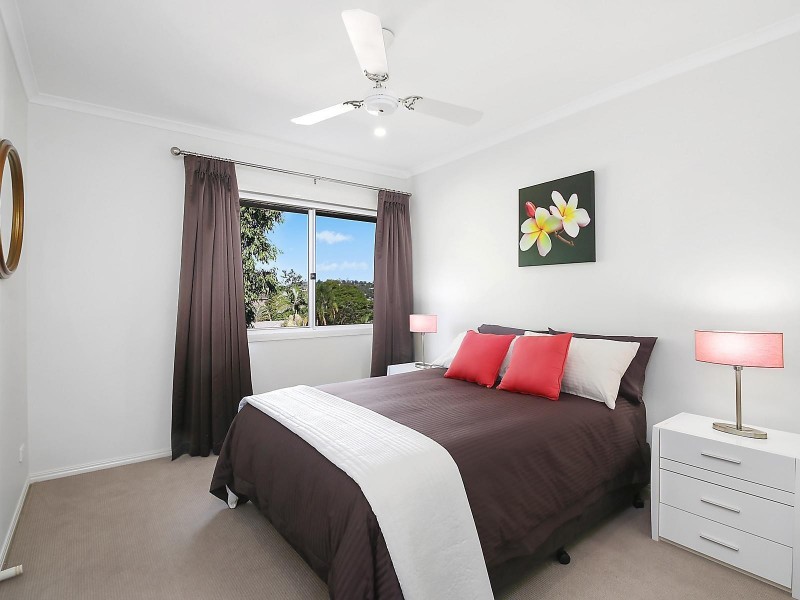7 Brookvale Close, Kenmore Hills QLD 4069