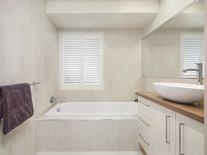 7 Brookvale Close, Kenmore Hills QLD 4069