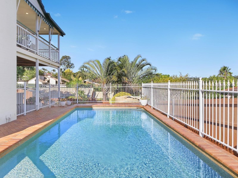 7 Brookvale Close, Kenmore Hills QLD 4069