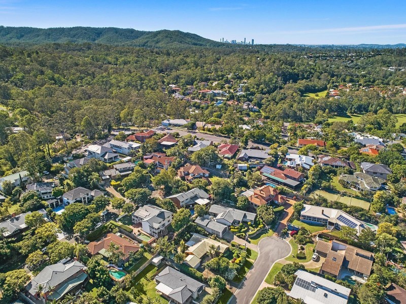 7 Brookvale Close, Kenmore Hills QLD 4069