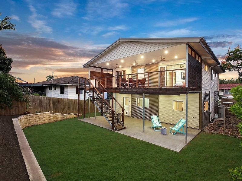 16 Carrama Crescent, Ferny Hills QLD 4055