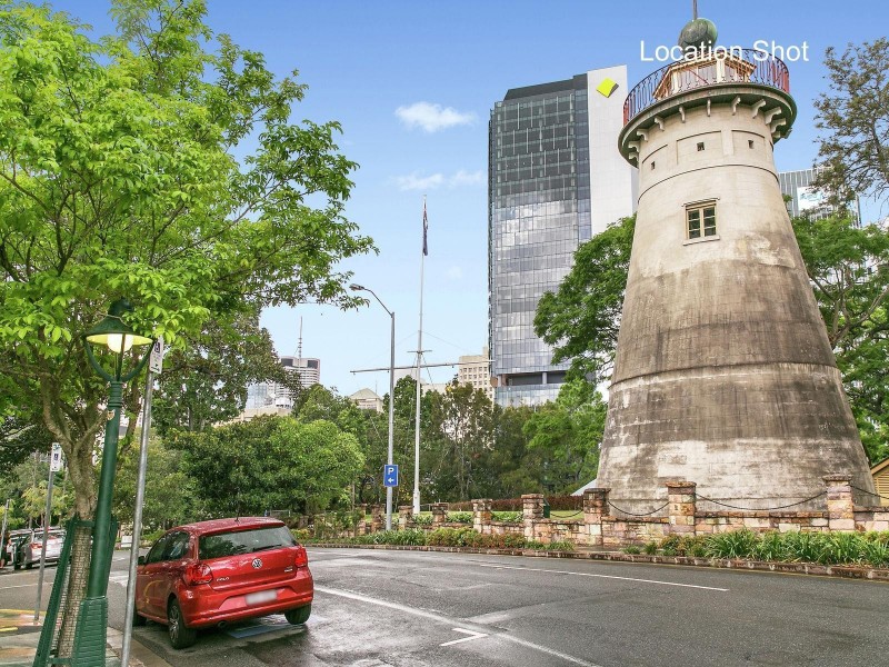 14 Robert Street, Spring Hill QLD 4000