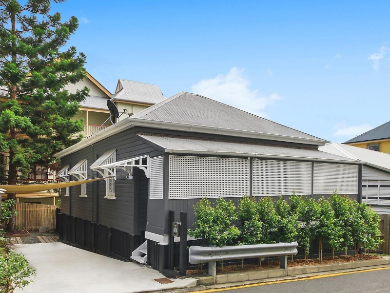 14 Robert Street, Spring Hill QLD 4000