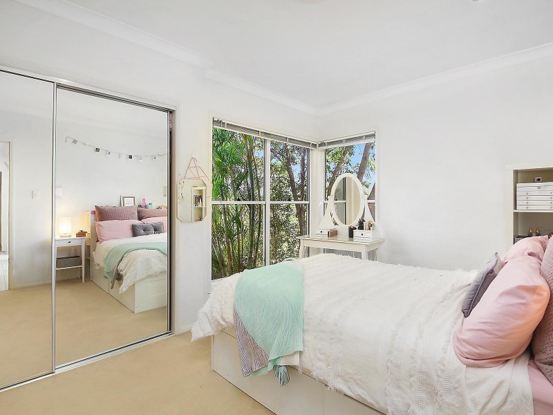 17 Highland Drive, Seventeen Mile Rocks QLD 4073