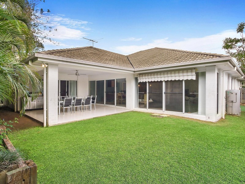 17 Highland Drive, Seventeen Mile Rocks QLD 4073