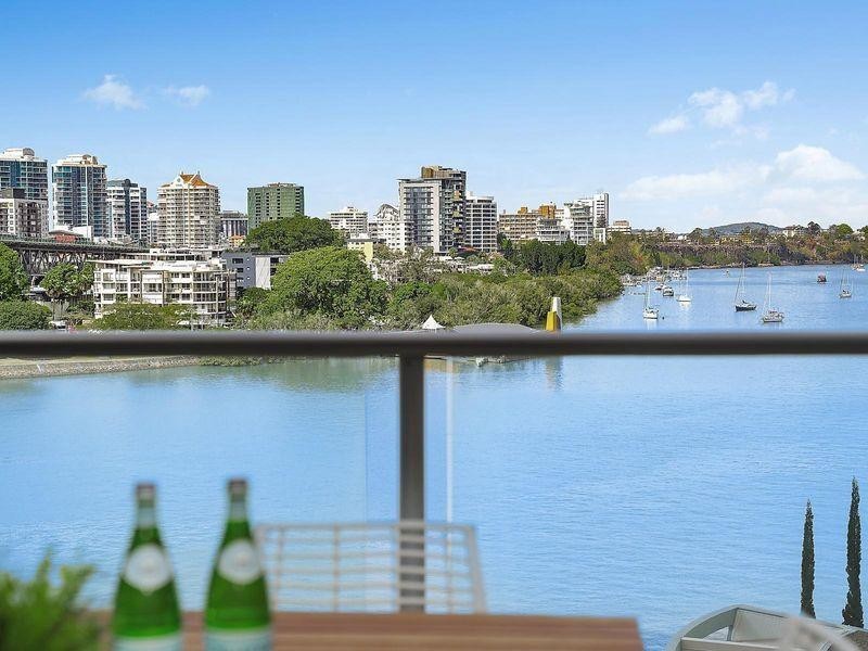 53/30 Macrossan Street, Brisbane QLD 4000