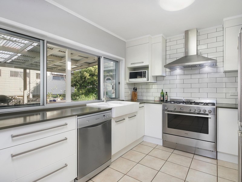 27 Conlo Crescent, Ferny Hills QLD 4055