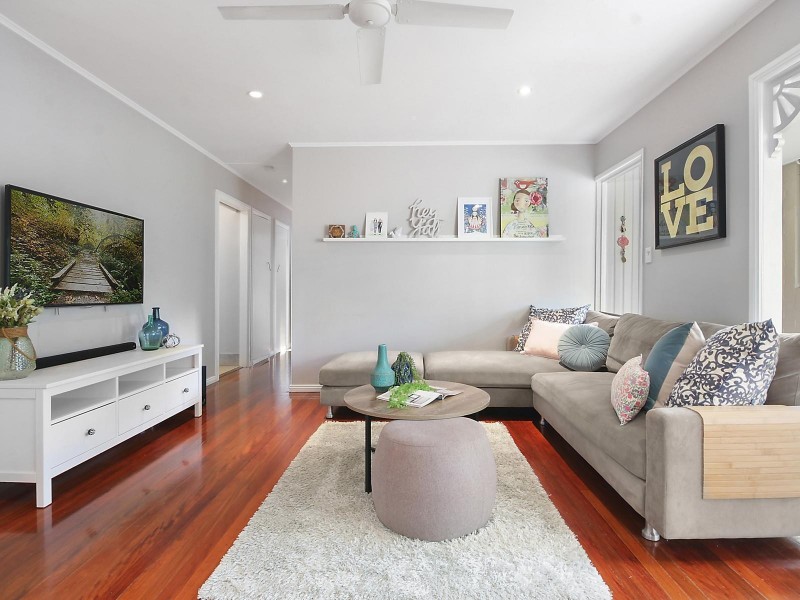 27 Conlo Crescent, Ferny Hills QLD 4055