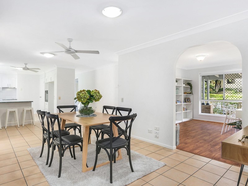 43 Woodtop Court, Ferny Hills QLD 4055