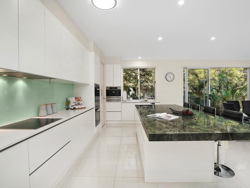 46 Gordon Road, Bardon QLD 4065