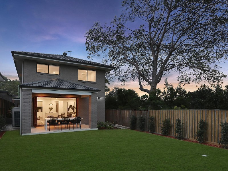 51 Clarina Street, Chapel Hill QLD 4069