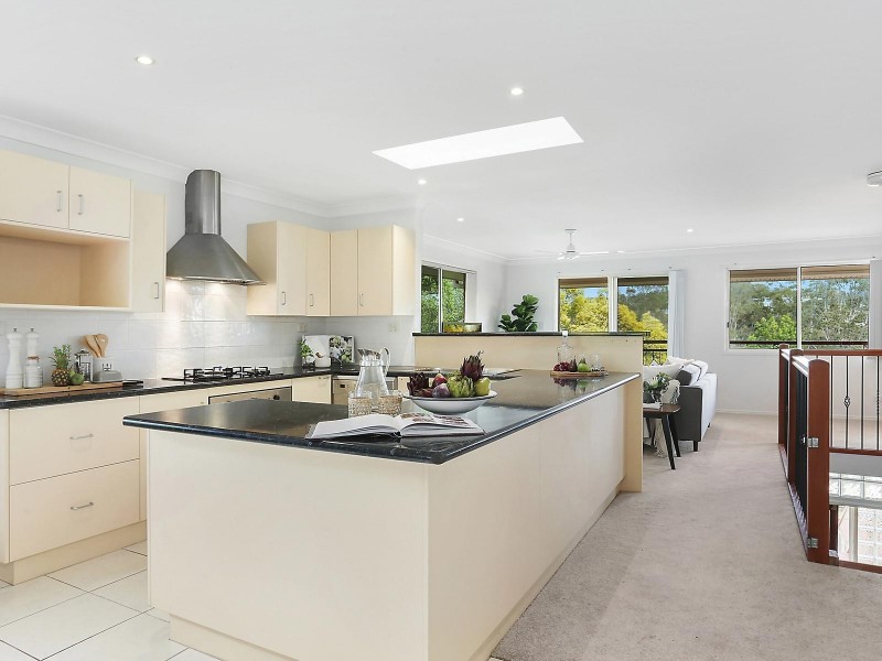 39 Roseglen Street, Greenslopes QLD 4120