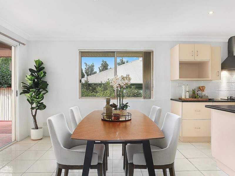 39 Roseglen Street, Greenslopes QLD 4120