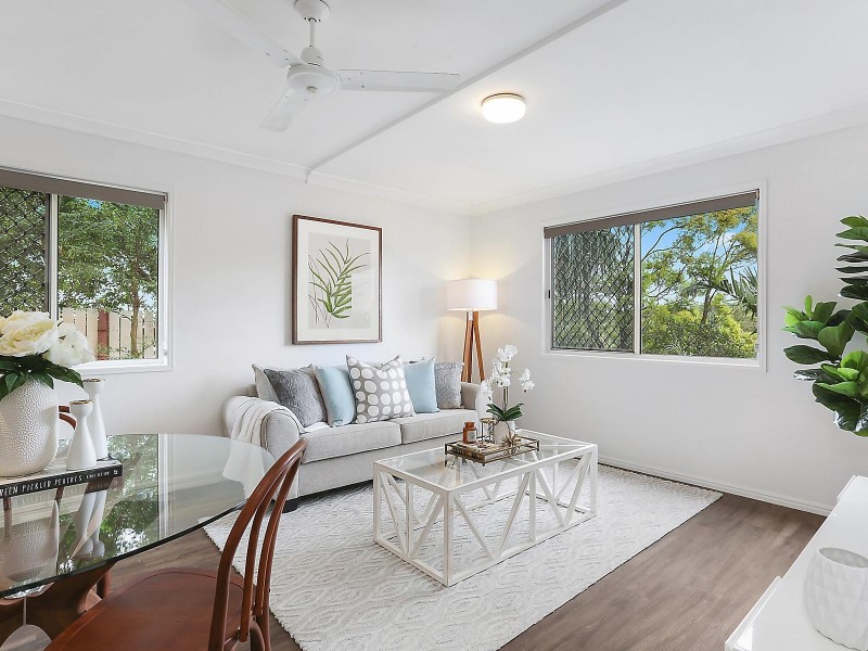39 Roseglen Street, Greenslopes QLD 4120