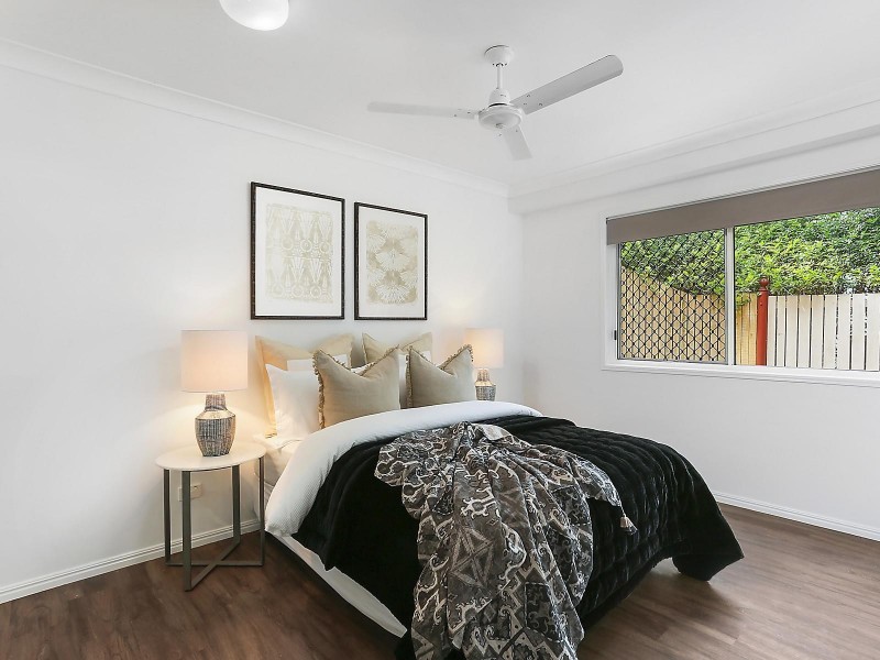 39 Roseglen Street, Greenslopes QLD 4120