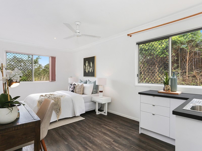 39 Roseglen Street, Greenslopes QLD 4120