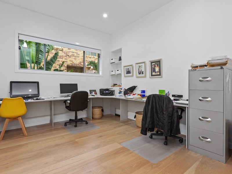 5 Burmel Street, Robertson QLD 4109