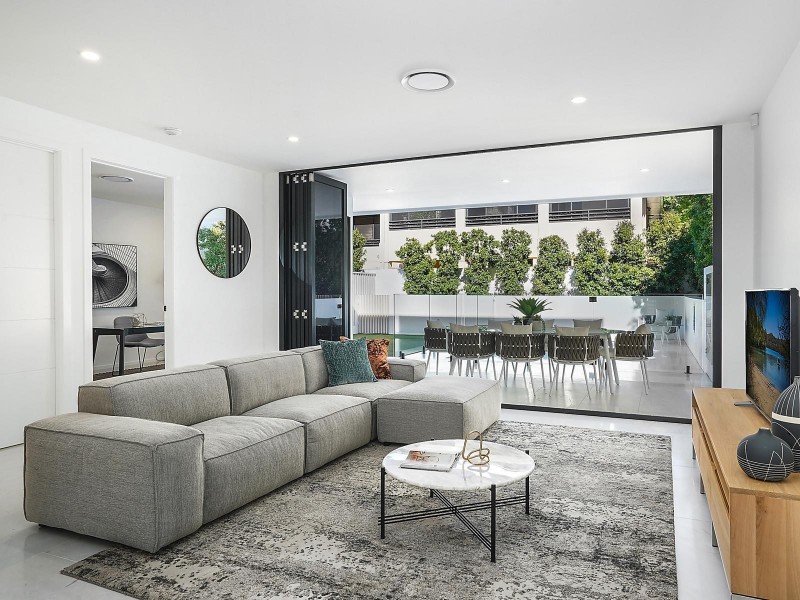 38 Gilgandra Street, Indooroopilly QLD 4068