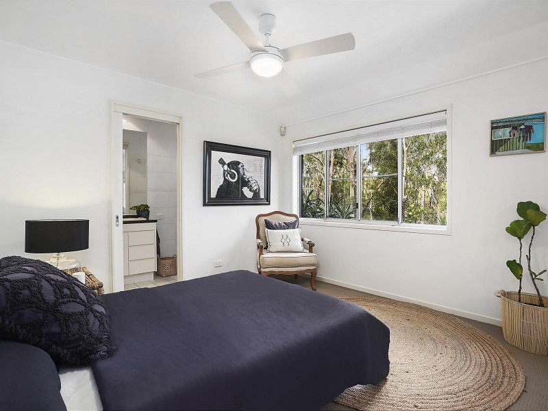 11 Yarawa Street, Kenmore QLD 4069