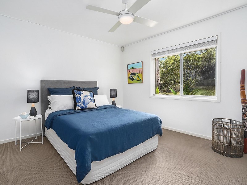 11 Yarawa Street, Kenmore QLD 4069