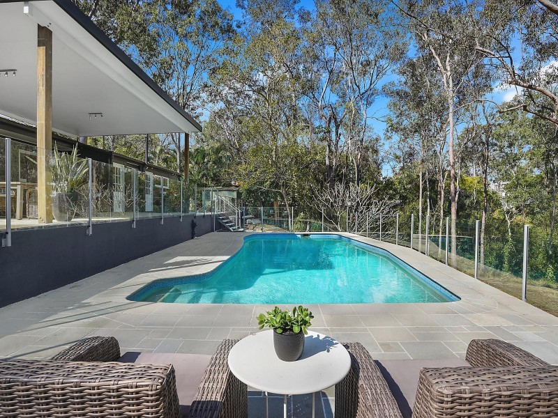 11 Yarawa Street, Kenmore QLD 4069