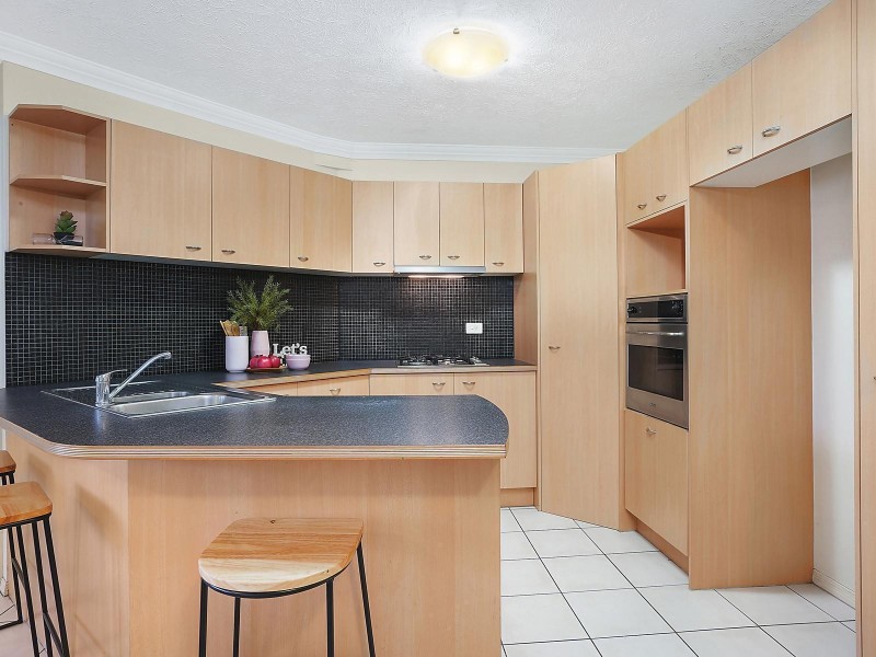 3/11 Grosvenor Road, Indooroopilly QLD 4068