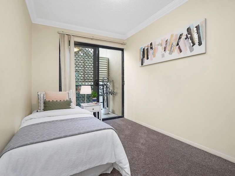 3/11 Grosvenor Road, Indooroopilly QLD 4068