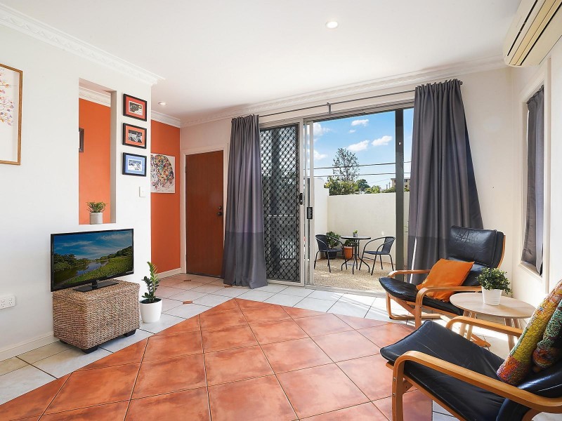 1/90 Sherwood Road, Toowong QLD 4066