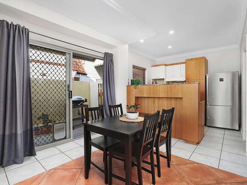 1/90 Sherwood Road, Toowong QLD 4066