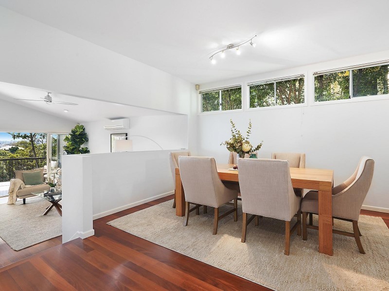 40 Seventh Avenue, St Lucia QLD 4067