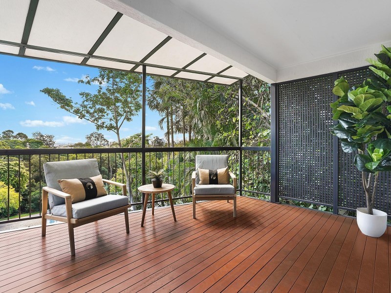 40 Seventh Avenue, St Lucia QLD 4067