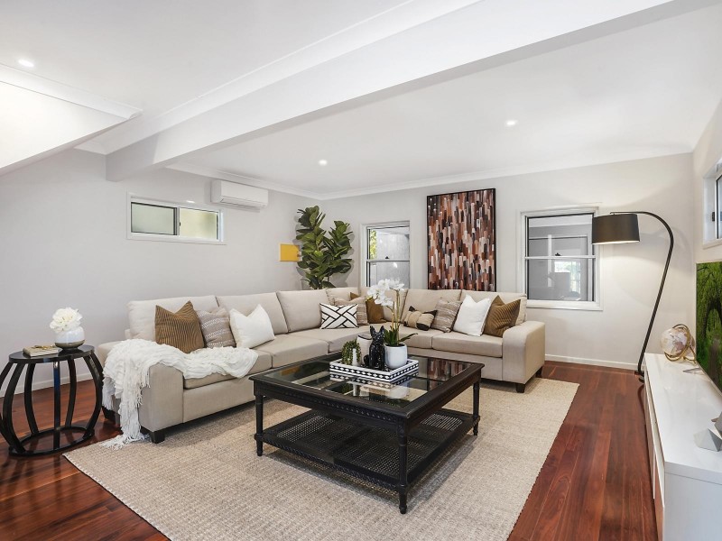 40 Seventh Avenue, St Lucia QLD 4067