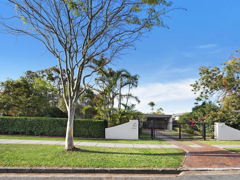 182 Harts Road, Indooroopilly QLD 4068