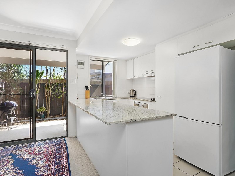 2/40 Gledson Street, North Booval QLD 4304
