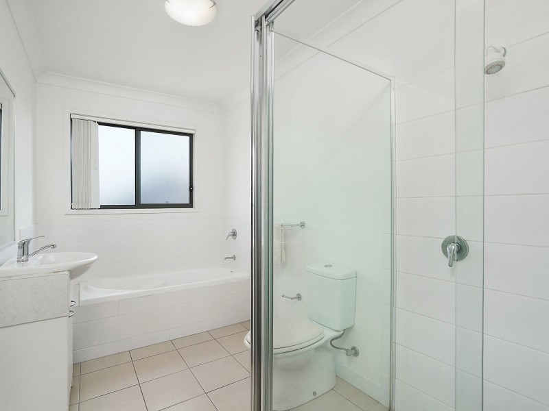 2/40 Gledson Street, North Booval QLD 4304