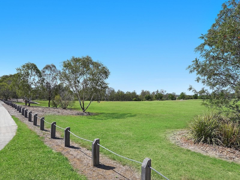 2/40 Gledson Street, North Booval QLD 4304