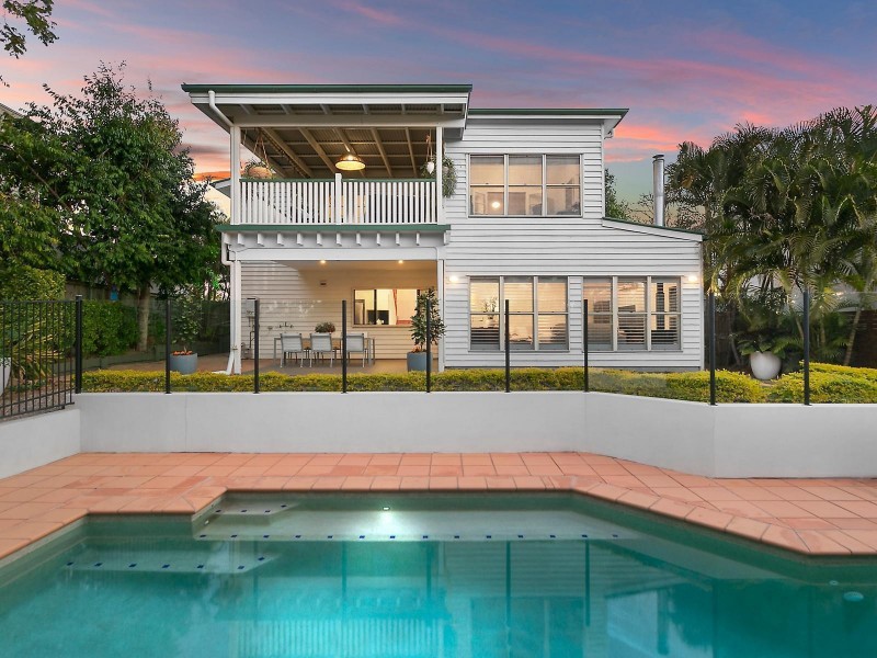 108 Hawken Drive, St Lucia QLD 4067