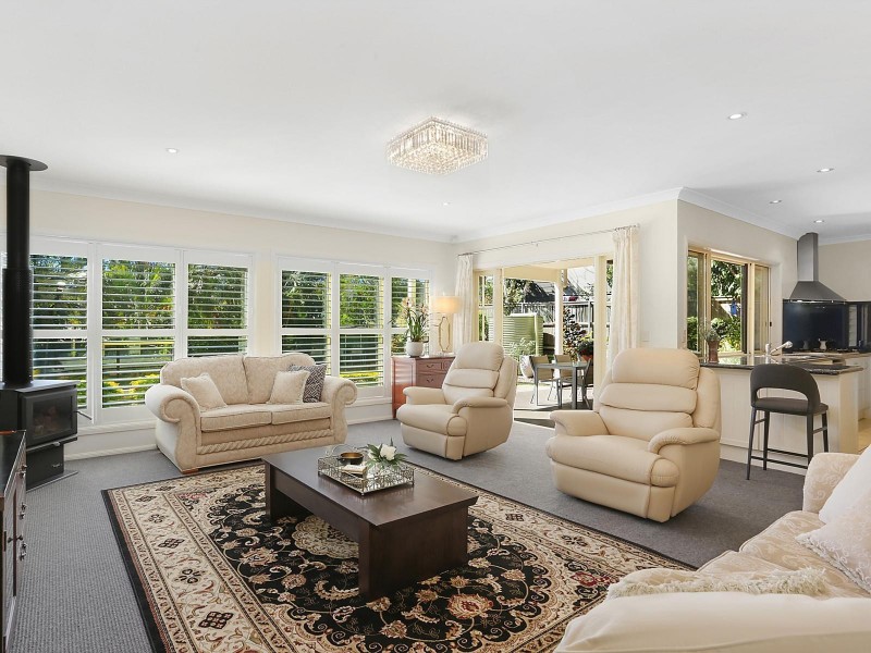 108 Hawken Drive, St Lucia QLD 4067