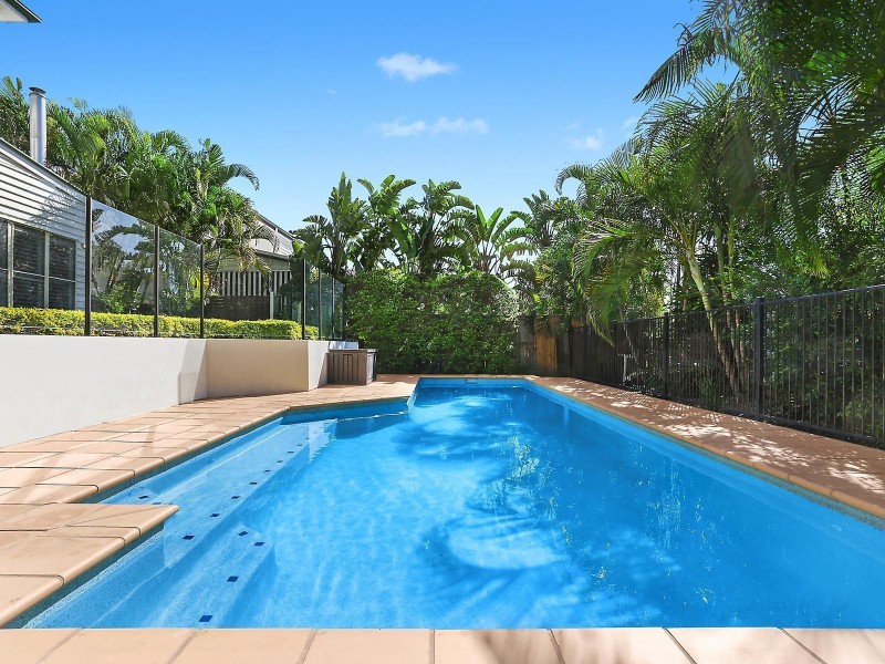108 Hawken Drive, St Lucia QLD 4067