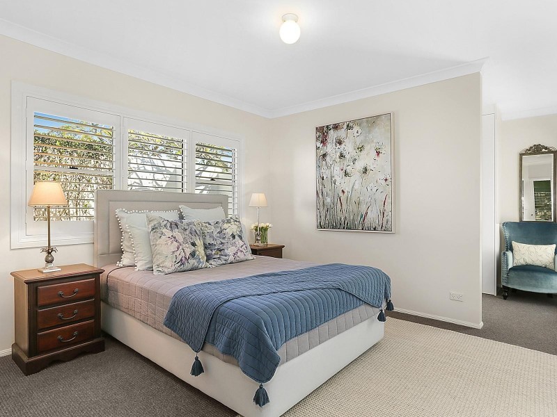 108 Hawken Drive, St Lucia QLD 4067