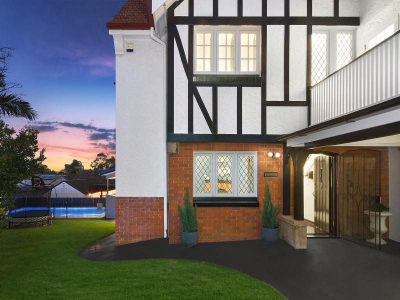 388 Swann Road, St Lucia QLD 4067