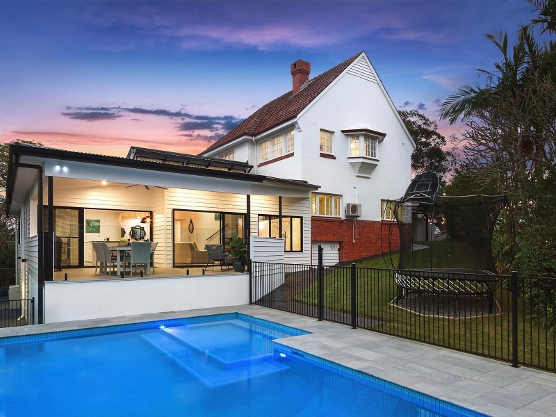 388 Swann Road, St Lucia QLD 4067