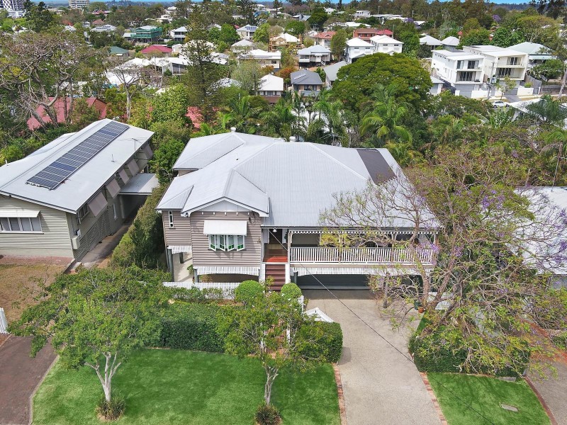 126 Waverley Road, Taringa QLD 4068