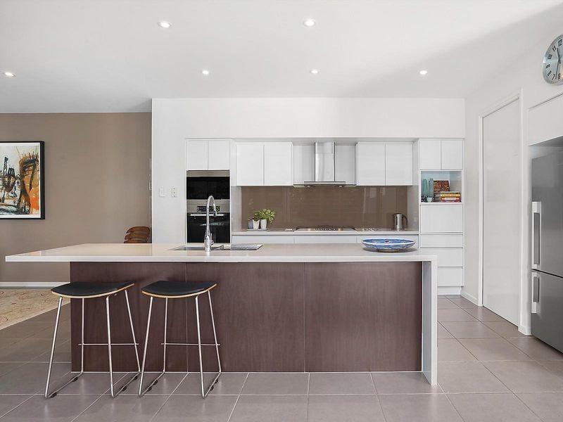 4 Sonanne Place, Fig Tree Pocket QLD 4069