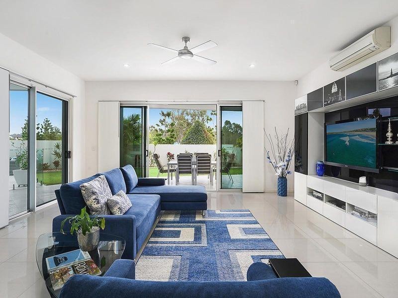 4 Coopers Close, Sinnamon Park QLD 4073