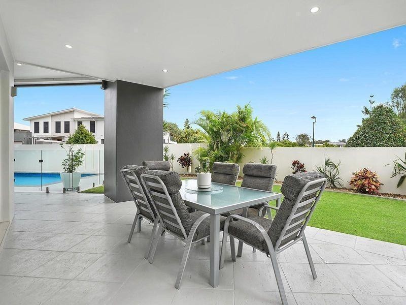 4 Coopers Close, Sinnamon Park QLD 4073